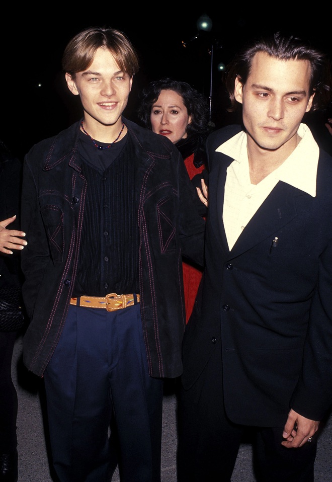 Nhớ cái thời Leonardo DiCaprio và Brad Pitt là báu vật nhan sắc, nhưng đẹp  trai đến mấy cũng phải lép vế vì Johnny Depp