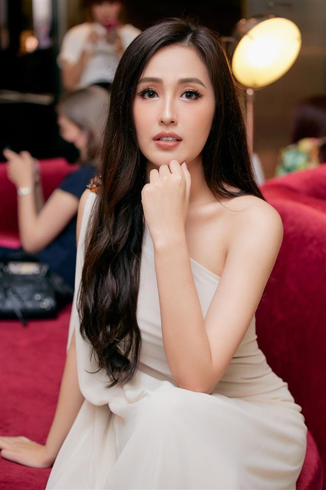 Mai Phương Thu&yacute; diện lại v&aacute;y cũ từ 10 năm trước nhưng xinh hơn hẳn nhờ thay đổi 1 điều - Ảnh 6.