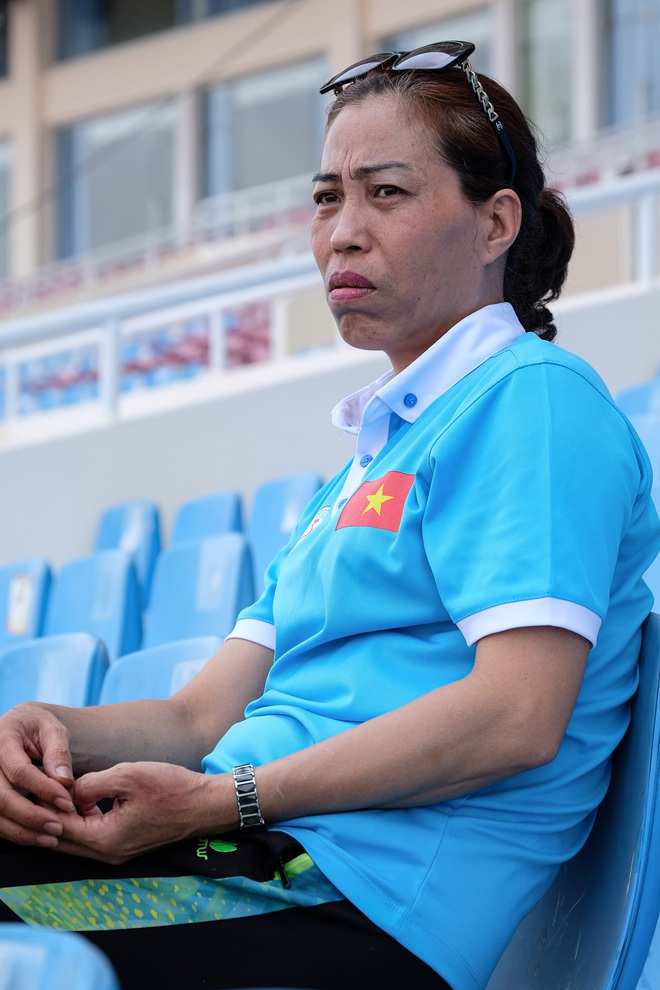 Nữ ho&agrave;ng điền kinh của 27 năm về trước một lần nữa xuất hiện ở SEA Games: 2 năm trườn b&ograve; để sống, cuộc đời tặng th&ecirc;m cho t&ocirc;i 1 tấm huy chương v&agrave;ng - Ảnh 4.