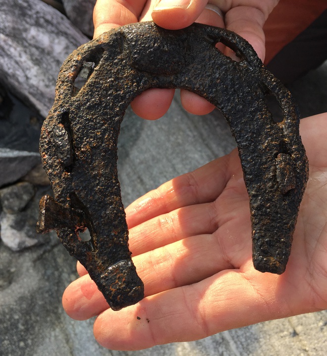 Băng tan trên núi Na Uy để lộ một chiếc giày 1.500 năm tuổi, chứa đựng bí mật thời trang cổ đại - Ảnh 6.