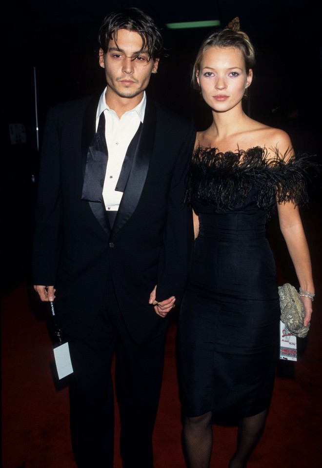 Ai đ&oacute; ch&ecirc; Johnny Depp k&eacute;m sang th&igrave; lại m&agrave; xem mấy chục năm trước anh đ&atilde; l&agrave; fashion icon - Ảnh 2.