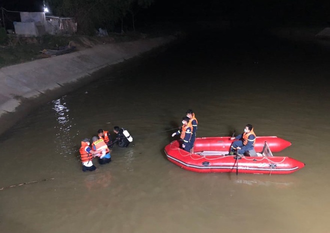 Vụ 5 nữ sinh 12 tuổi mất tích trên sông ở Thanh Hóa: Thêm 2 thi thể được tìm thấy - Ảnh 1.