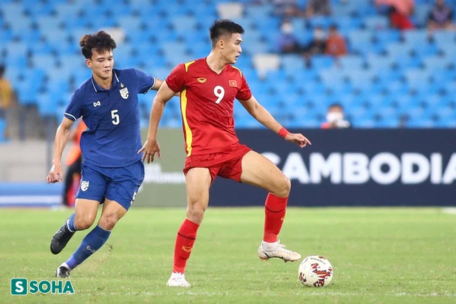 HLV Thái Lan đau đầu vì mối lo đá chấp tuổi ở SEA Games, bi quan về cửa qua mặt Việt Nam - Ảnh 1.