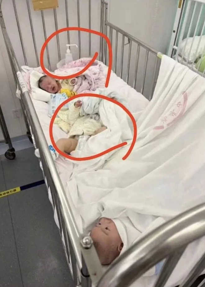 Xót xa hình ảnh trong khu cách ly trẻ em ở Thượng Hải: Các bé gào khóc, bơ vơ không ai chăm sóc và cảnh báo đáng lo từ chuyên gia y tế - Ảnh 3.