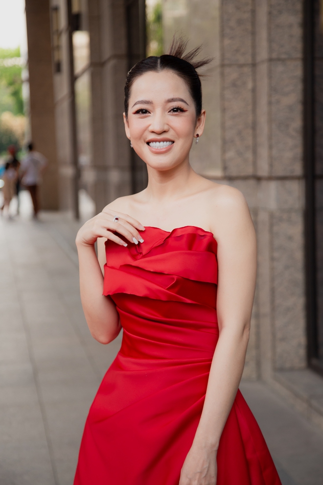Midu ơi! Mặt Vline, nhan sắc thần tiên tỷ tỷ đâu mất rồi? Nhìn visual ở thảm đỏ phim mới mà thẫn thờ - Ảnh 8.