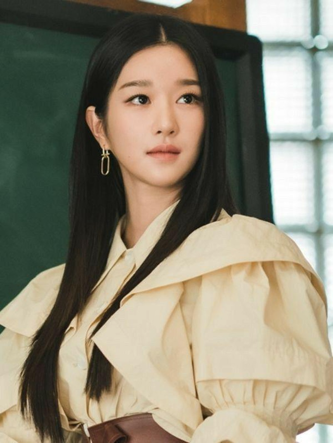 Điên nữ Seo Ye Ji đón tuổi 32 với làn da căng mướt trẻ xinh như gái 18: Bước tẩy trang 10 giây của cô cũng hot trở lại - Ảnh 3.