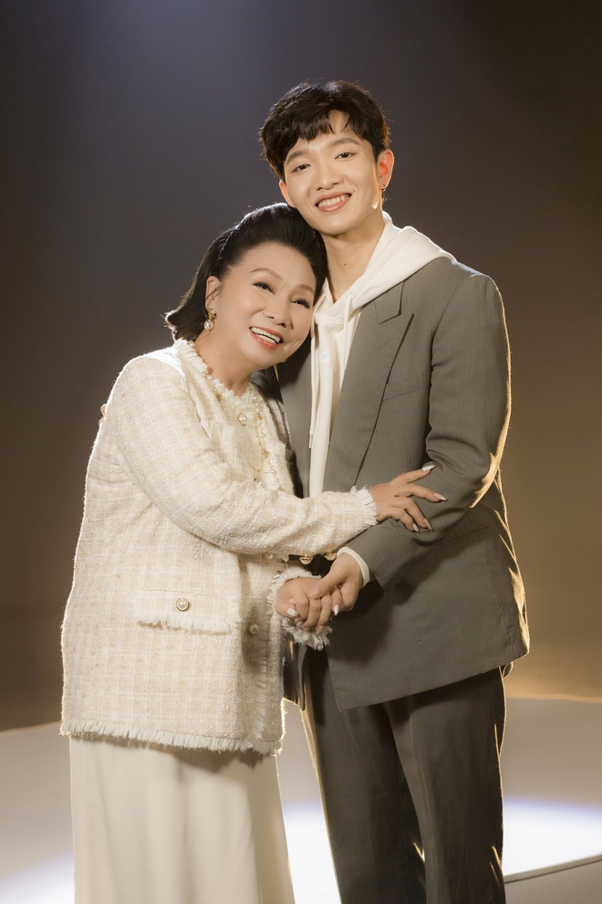 M&agrave;n kết hợp giữa Rap, R&B v&agrave; cải lương của NSND Bạch Tuyết - Ho&agrave;ng Dũng g&acirc;y nức nở MXH, tiến thẳng #2 trending với v&ocirc; số lời khen - Ảnh 4.