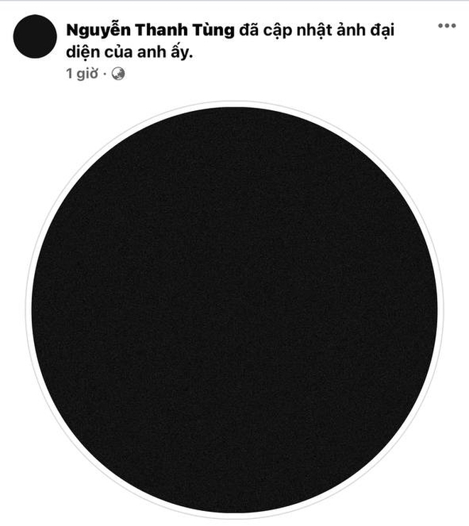 Sơn Tùng đã UNFOLLOW tất cả mọi người trên Instagram, toàn bộ các trang thuộc công ty M-TP đều đổi ảnh đen sì làm fan cực hoang mang! - Ảnh 3. Sơn Tùng đã UNFOLLOW tất cả mọi người trên Instagram, toàn bộ các trang thuộc công ty M-TP đều đổi ảnh đen sì làm fan cực hoang mang! - Ảnh 3.