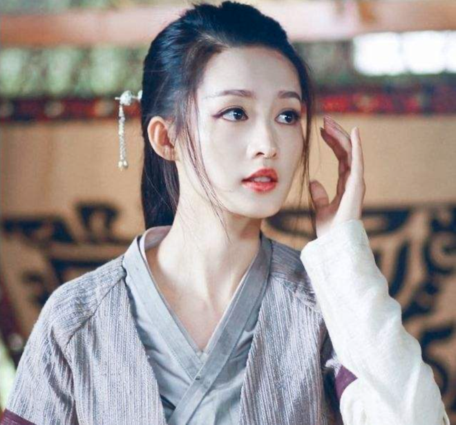 Suýt nữa Dương Tử đã mất vai nữ chính Hương Mật vào tay 3 mỹ nhân này, toàn cái tên flop nên may quá không được chọn - Ảnh 3.