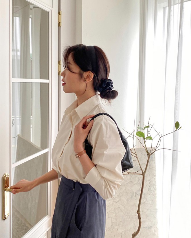 Mặc &aacute;o sơ mi th&igrave; để t&oacute;c g&igrave;? Đ&acirc;y l&agrave; 4 c&aacute;ch buộc t&oacute;c gi&uacute;p bạn c&agrave;ng xinh đẹp ho&agrave;n hảo - Ảnh 3.