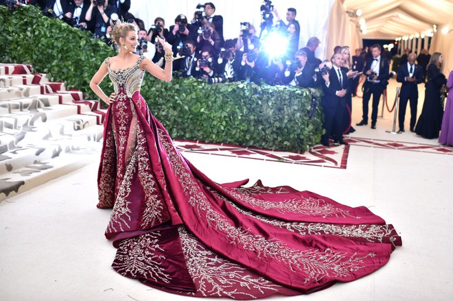 Các stylist dự đoán thảm đỏ Met Gala 2022: Sẽ bùng nổ vì chủ đề đã mang đậm chất lồng lộn, chặt chém - Ảnh 4.