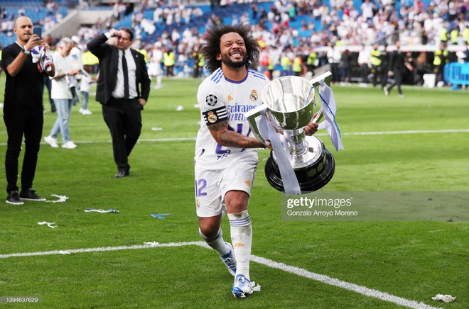 Vùi dập không thương tiếc đội chiếu dưới, Real Madrid vô địch La Liga đầy hoành tráng - Ảnh 7.