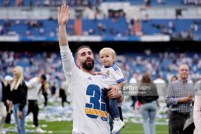 Vùi dập không thương tiếc đội chiếu dưới, Real Madrid vô địch La Liga đầy hoành tráng - Ảnh 8.