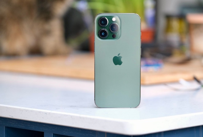 iPhone 13 Pro Max bất ngờ giảm đến 7 triệu đồng, mức giá rẻ nhất từ trước tới nay! - Ảnh 1.