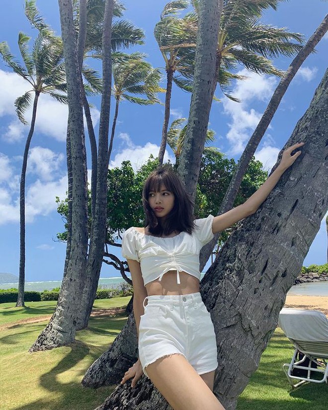 Summer shirt style makes Lisa fall in love: It's easy to wear and flatter, I like the cheap price from only 163k to buy a similar model - Photo 3.