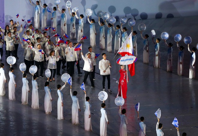 Lễ khai mạc SEA Games 31: Ấn tượng, s&ocirc;i động v&agrave; thắm t&igrave;nh đo&agrave;n kết hữu nghị - Ảnh 16.