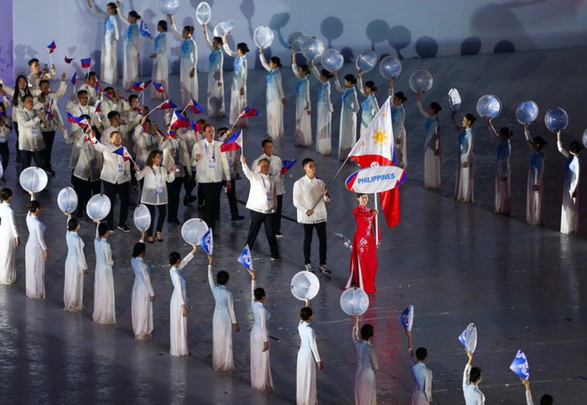 Lễ khai mạc SEA Games 31: Ấn tượng, sôi động và thắm tình đoàn kết hữu nghị - Ảnh 16.