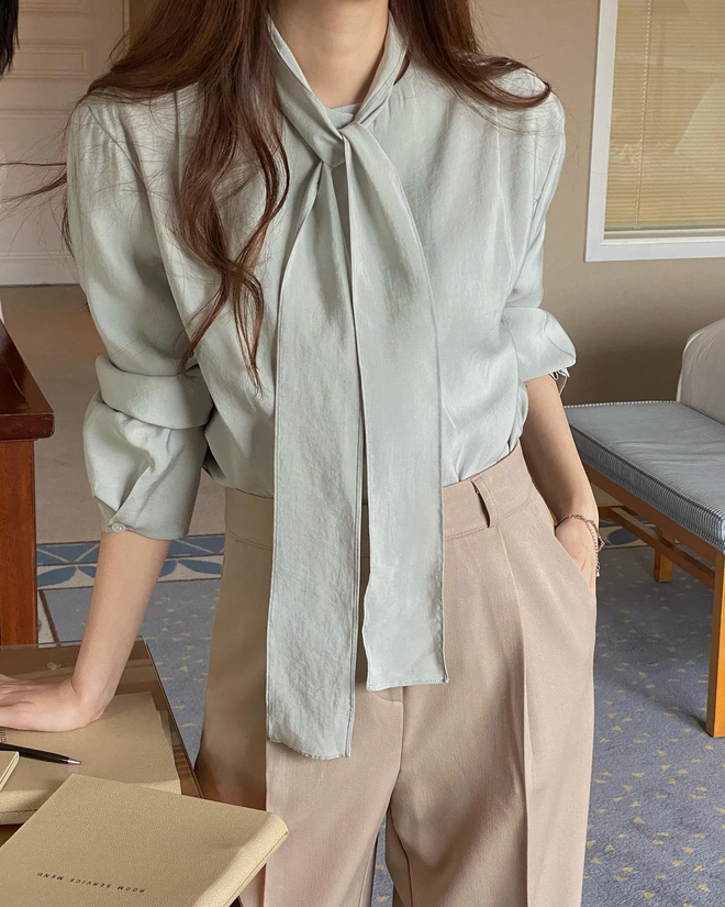 4 kiểu áo blouse che bụng cực khéo, mặc lên là gầy, chị em sắm bao nhiêu cũng không chán - Ảnh 4.