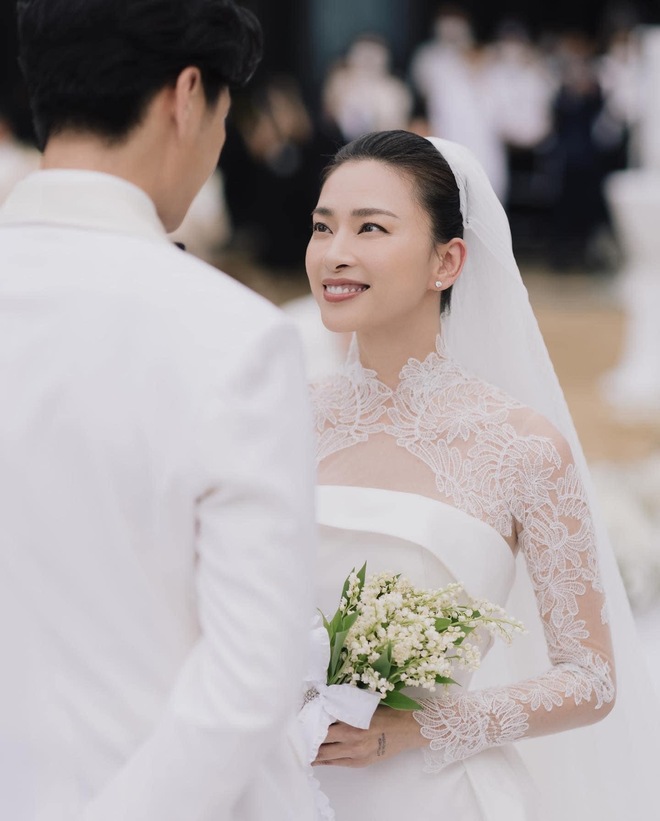 Những sao Việt diện váy cưới