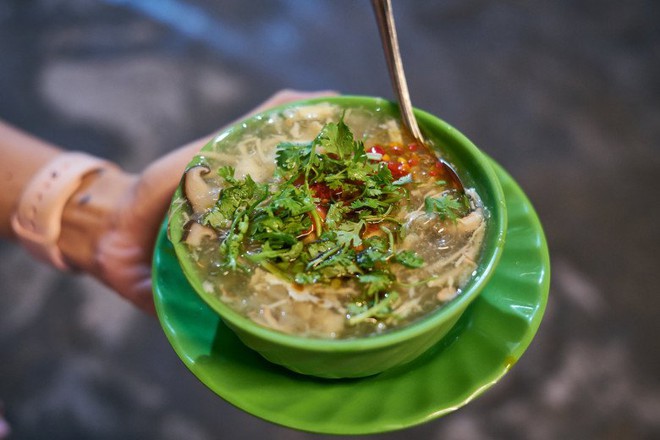 Gánh súp cua gần 30 năm giữa lòng Sài Gòn được mệnh danh là món súp đáng thử nhất - Ảnh 5.