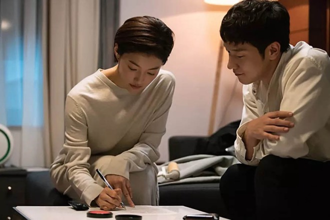 Mr. Gu Nhật Ký Tự Do Của Tôi: Đời ly kỳ như phim, từng đóng siêu phẩm của mợ chảnh Jeon Ji Hyun - Ảnh 7.