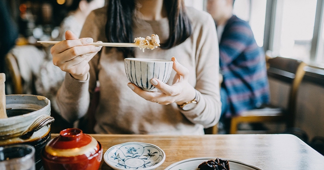 Quiz: Bạn có đang hội tụ những thói quen ăn uống để sống thọ như người Nhật? - Ảnh 1.