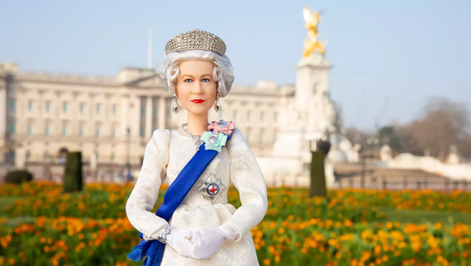 Búp bê Barbie Nữ hoàng Anh mừng đại lễ Bạch Kim: Cháy hàng sau 3 giây chào bán, giá 30 triệu đồng vẫn tranh nhau mua - Ảnh 1.