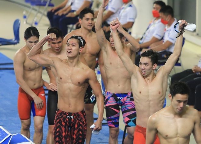 4 hot boy Việt Nam hạ đẹp Singapore, phá kỷ lục SEA Games, mang về HCV lịch sử ở nội dung 4x200 mét tự do - Ảnh 2.