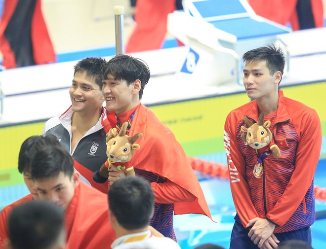 4 hot boy Việt Nam hạ đẹp Singapore, phá kỷ lục SEA Games, mang về HCV lịch sử ở nội dung 4x200 mét tự do - Ảnh 8.