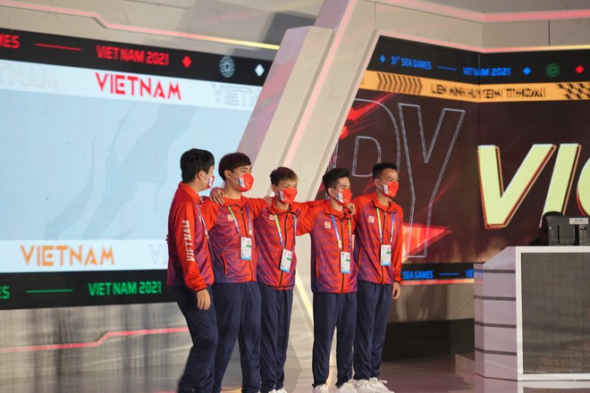 Out trình cả giải đấu, đội tuyển Liên Minh Huyền Thoại giành huy chương vàng cho Esports Việt tại SEA Games 31 - Ảnh 2.