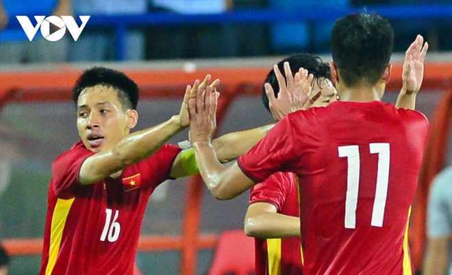 Hùng Dũng bật khóc khi U23 Việt Nam vào chung kết gặp U23 Thái Lan - Ảnh 10.