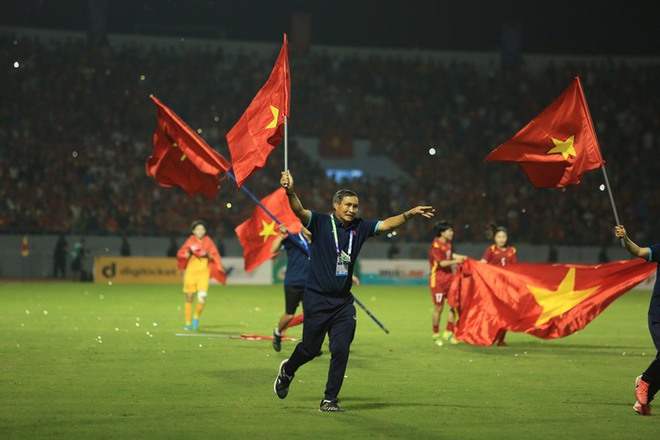 HLV Mai Đức Chung: 3 lần giành HCV SEA Games liên tiếp, khoảnh khắc này sung sướng nhất cuộc đời tôi - Ảnh 1.