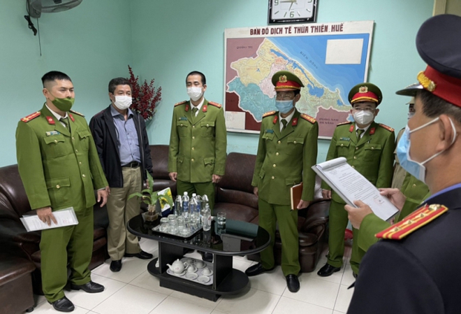 Điểm mặt lãnh đạo CDC vướng lao lý do liên quan Việt Á - Ảnh 7.