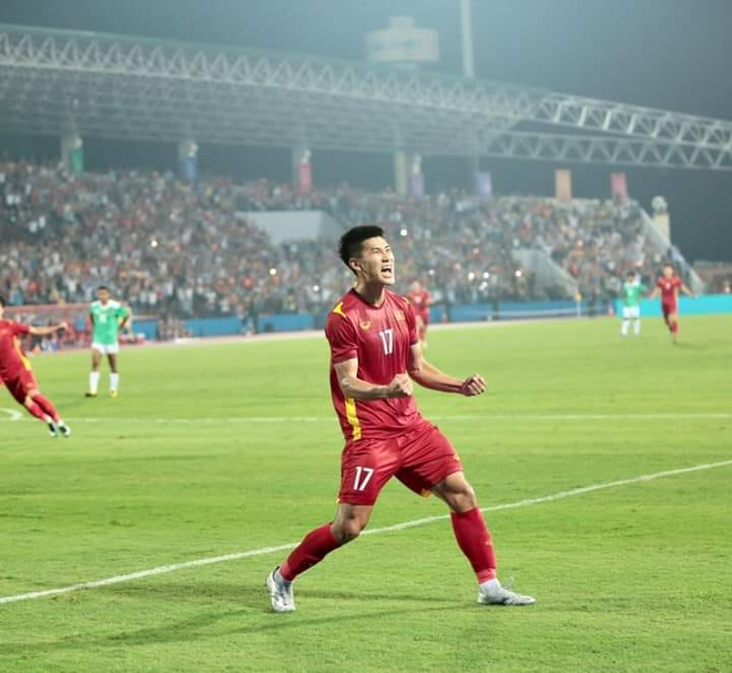 HCV SEA Games: Một chiếc HCV tại Đại hội Thể thao Đông Nam Á là giấc mơ của bất cứ VĐV nào. Hãy cùng nhìn lại khoảnh khắc đầy xúc cảm của các vận động viên đã giành được HCV tại SEA Games qua hình ảnh đầy màu sắc và hào hứng này.