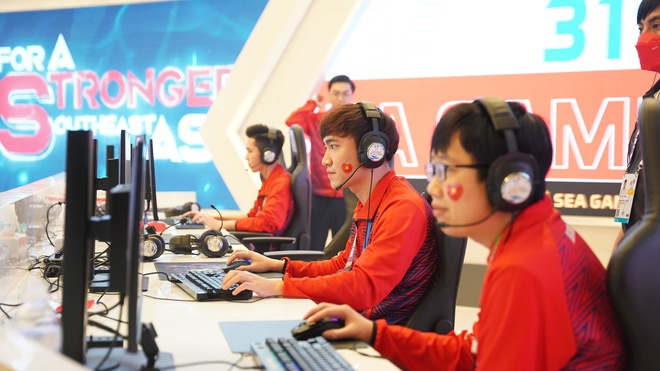 Out trình cả giải đấu, đội tuyển Liên Minh Huyền Thoại giành huy chương vàng cho Esports Việt tại SEA Games 31 - Ảnh 3.