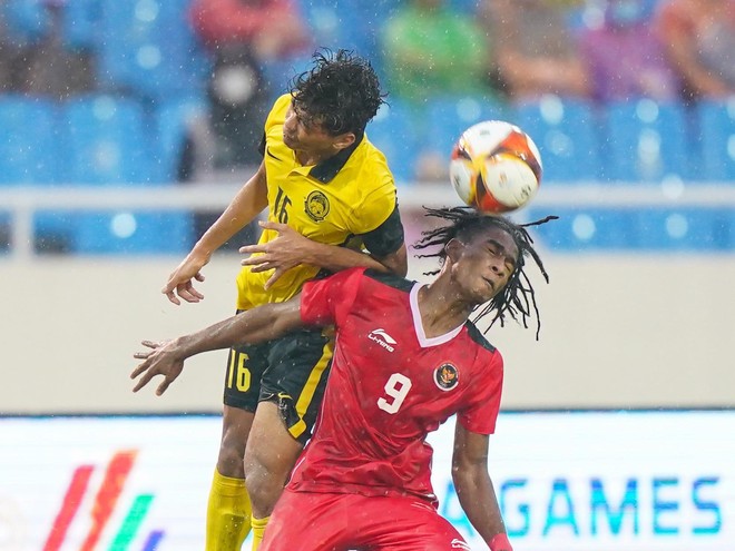 Bỏ lỡ quá nhiều cơ hội, U23 Malaysia rơi nước mắt nhìn Ronaldo cùng U23 Indonesia giành HCĐ SEA Games - Ảnh 2.