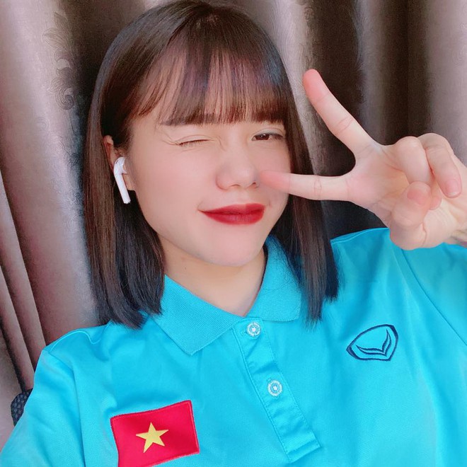 Hot girl ĐT nữ Việt Nam và mối tình chị em đặc biệt: Tuyên bố giải nghệ để kết hôn, thi đấu lâu ngày về con gái gọi chị ơi! - Ảnh 5.