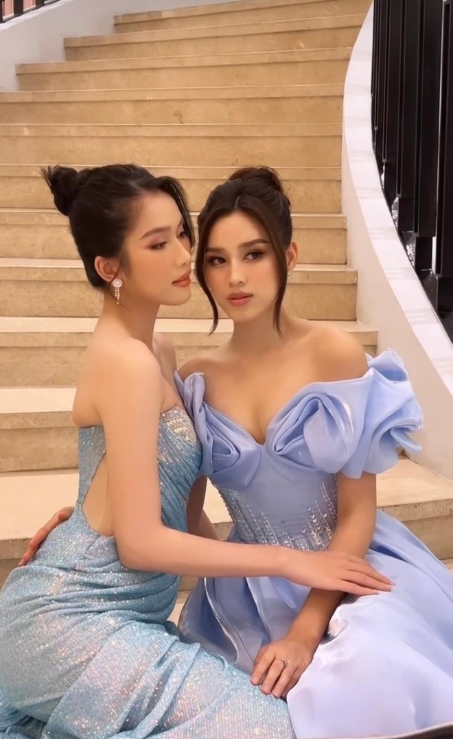Hoa hậu Đỗ Thị Hà diện váy cúp ngực sexy, đọ dáng quyến rũ cùng Á hậu Phương Anh - Ảnh 7.