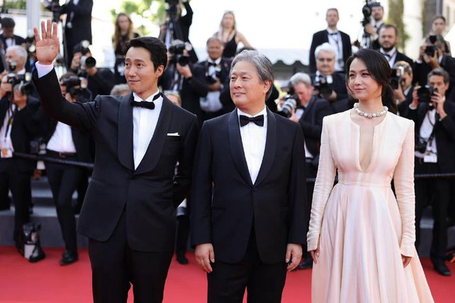 Thang Duy - Hoa đán bị phong sát tái xuất lộng lẫy tại Cannes 2022 - Ảnh 4.