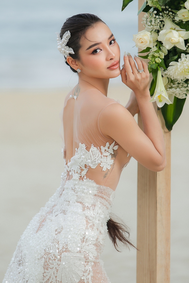 Đám cưới ở biển của Phương Trinh Jolie và Lý Bình, cô dâu diện váy siêu gợi cảm - Ảnh 5.