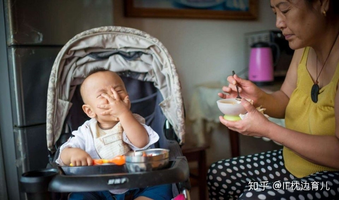 Cảnh b&aacute;o 4 yếu tố l&agrave;m tăng nguy cơ dậy th&igrave; sớm ở trẻ, chuy&ecirc;n gia hướng dẫn c&aacute;ch ph&acirc;n biệt triệu chứng kh&aacute;c biệt giữa b&eacute; trai v&agrave; b&eacute; g&aacute;i - Ảnh 3.