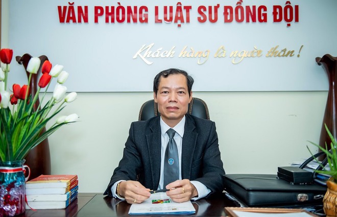 Ai chịu trách nhiệm vụ bảo vệ lái Mercedes Maybach tông hàng loạt xe trong hầm chung cư ở Hà Nội? - Ảnh 2.