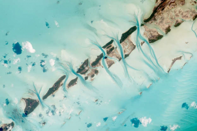 Ấn tượng những bức ảnh chụp Trái Đất nhìn từ trên cao - Ảnh 2.