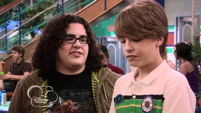 M&agrave;n lột x&aacute;c ấn tượng của sao nh&iacute; k&eacute;m sắc nhất Disney: Sự nghiệp ch&oacute;ng v&aacute;nh đổi lại cuộc sống xa hoa ở tuổi 30 - Ảnh 4.