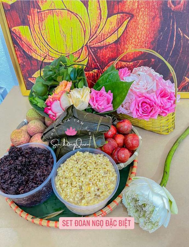Những set hoa quả c&uacute;ng Tết Đoan Ngọ gi&aacute; v&agrave;i trăm ng&agrave;n đẹp h&uacute;t mắt, người b&aacute;n chốt đơn mỏi tay - Ảnh 5.