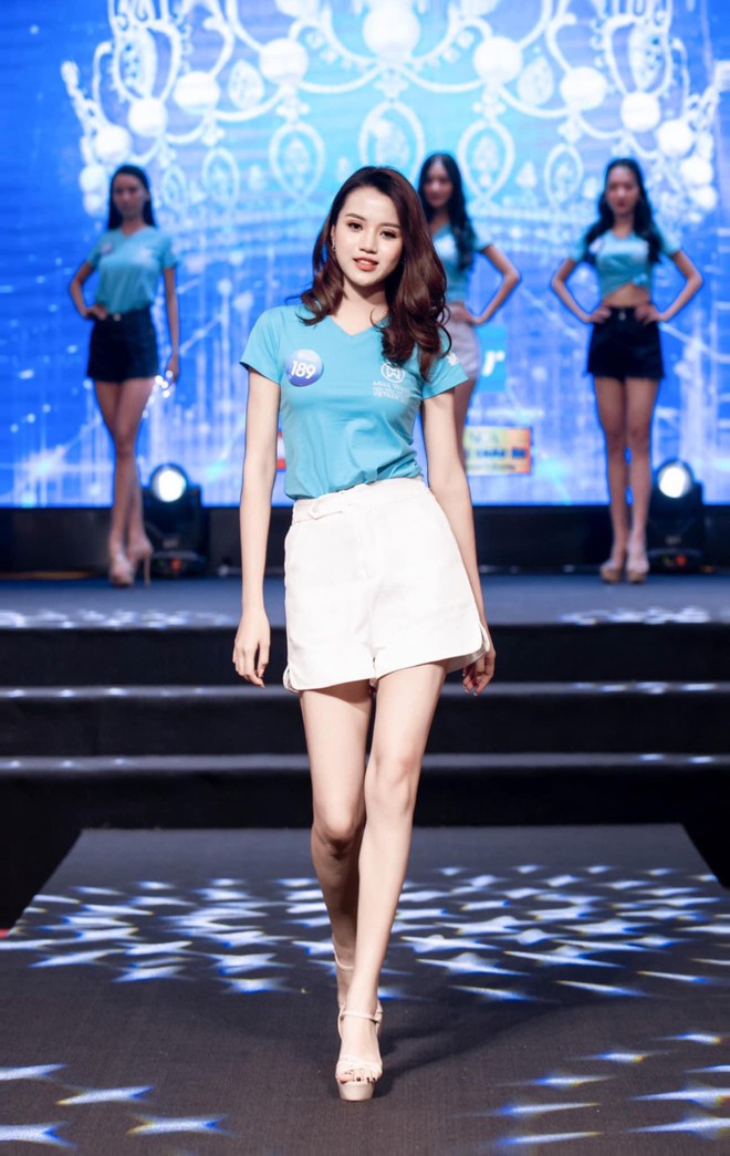 Nhan sắc cô gái Sán Dìu ở chung kết Miss World Vietnam 2022: Chiều cao ấn tượng, sắc vóc nóng bỏng - Ảnh 5.