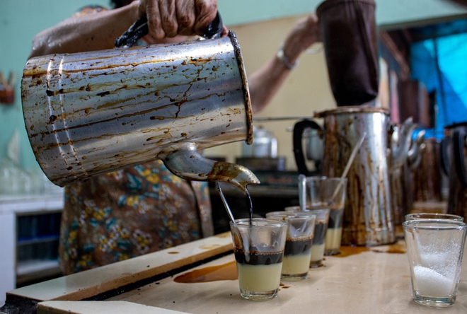 Quán cà phê vợt cuối cùng ở Biên Hòa: Chốn đi về của khách ruột suốt 35 năm - Ảnh 5.