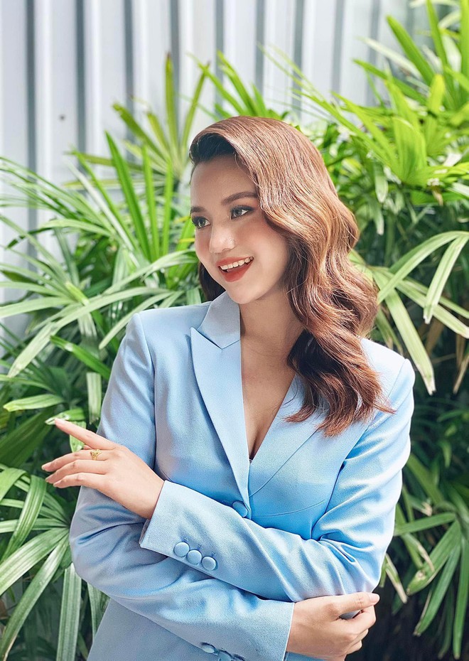 Nhan sắc cô gái Sán Dìu ở chung kết Miss World Vietnam 2022: Chiều cao ấn tượng, sắc vóc nóng bỏng - Ảnh 10.