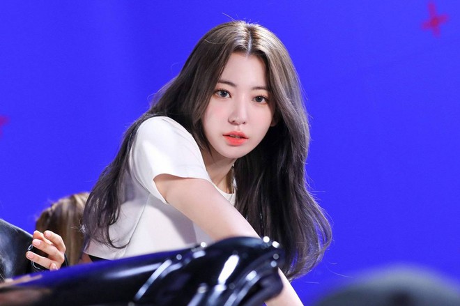 1 c&ocirc; g&aacute;i Nhật mới debut... 2 ng&agrave;y đ&atilde; trở th&agrave;nh idol nữ Gen 4 c&oacute; fancam đạt 1 triệu view nhanh nhất! - Ảnh 3.