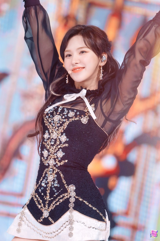 Wendy (Red Velvet) để kiểu tóc bà cô nhưng lại được netizen khen ngợi hết lời vì visual tươi tắn như nước trái cây - Ảnh 8.